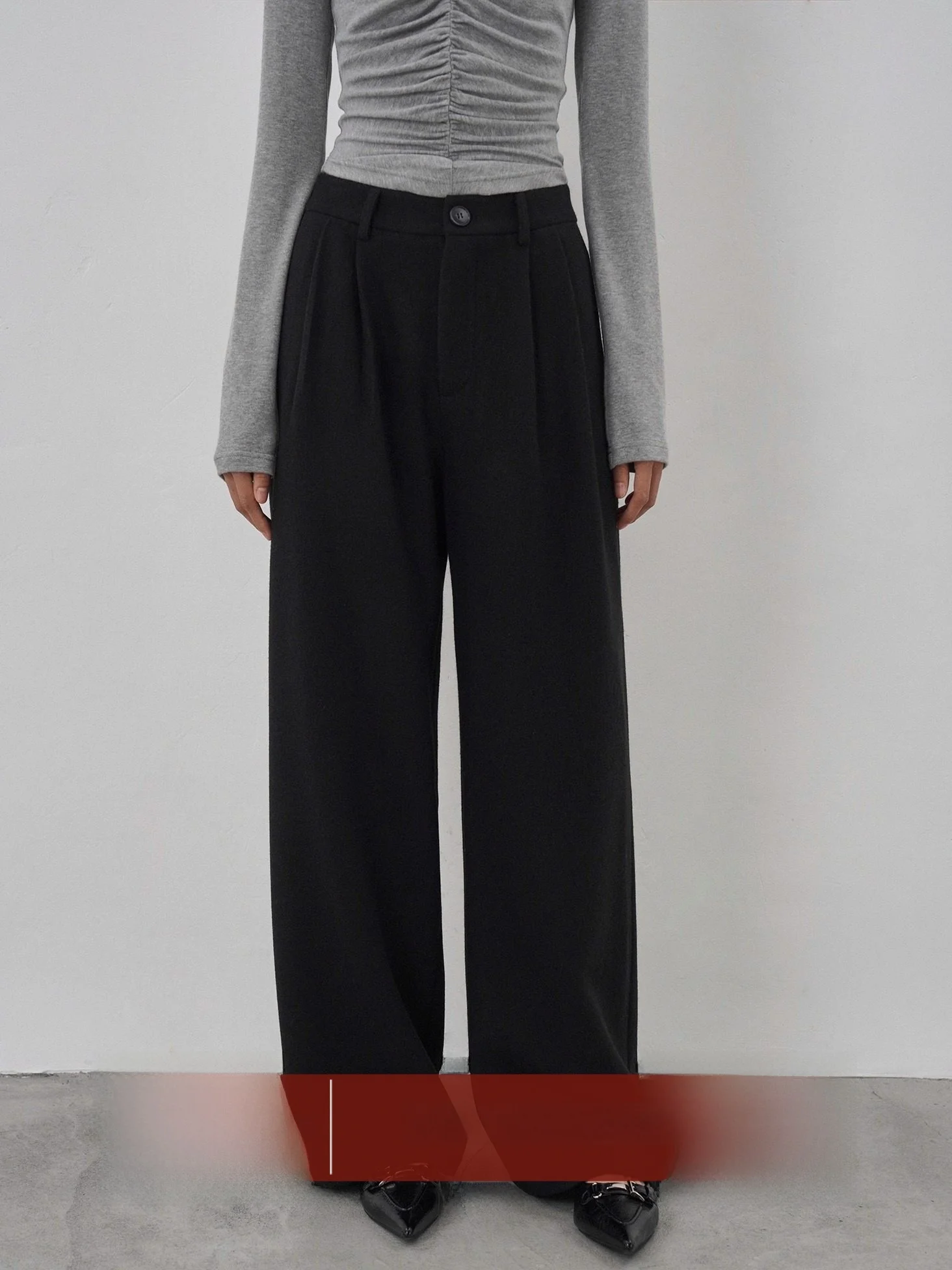 EIGHTHMONTH Bla Woolen Casual Suit Pants Women's Autumn 2025 New Versatile High Waist Commute Sle Premium Quali
EIGHTHMONTH Bla Woolen Casual Suit Pants Women's Autumn 2025 New Versatile High Waist Commute Sle Premium Quali