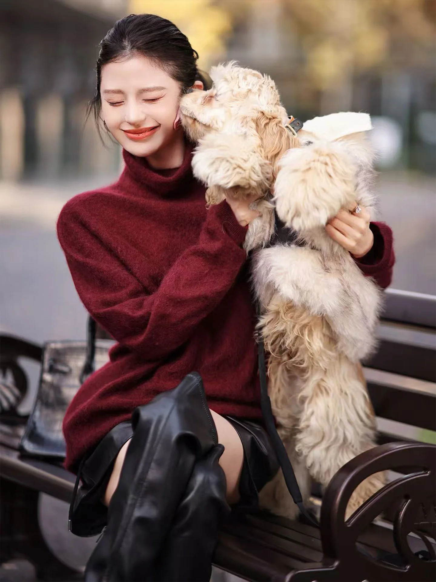 Теплый и комфортный женский вязаный свитер Zhaodaxi Silk Camere с высоким воротником, гладкий, облегающий, красный, с дизайнерским ворсистым воротником, зимний трикотаж
Теплый и комфортный женский вязаный свитер Zhaodaxi Silk Camere с высоким воротником, гладкий, облегающий, красный, с дизайнерским ворсистым воротником, зимний трикотаж