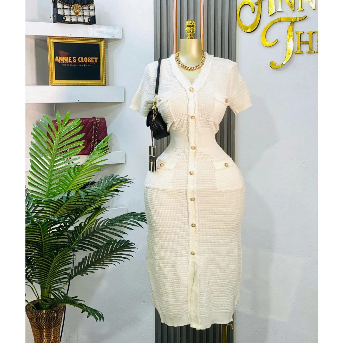 Women Short Sleeve V-Neck Bodycon Midi Dresses Elegant Knitted Slim Fit Dress Summer Clothing OL Style Knitting Dress Robe Femme
Women Short Sleeve V-Neck Bodycon Midi Dresses Elegant Knitted Slim Fit Dress Summer Clothing OL Style Knitting Dress Robe Femme