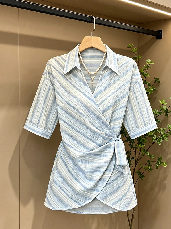 Women's Design Sense Waist-Cinching Stripe Shirt Summer New Style plus Size Asymmetric Slimming Anti-Aging Top
Women's Design Sense Waist-Cinching Stripe Shirt Summer New Style plus Size Asymmetric Slimming Anti-Aging Top