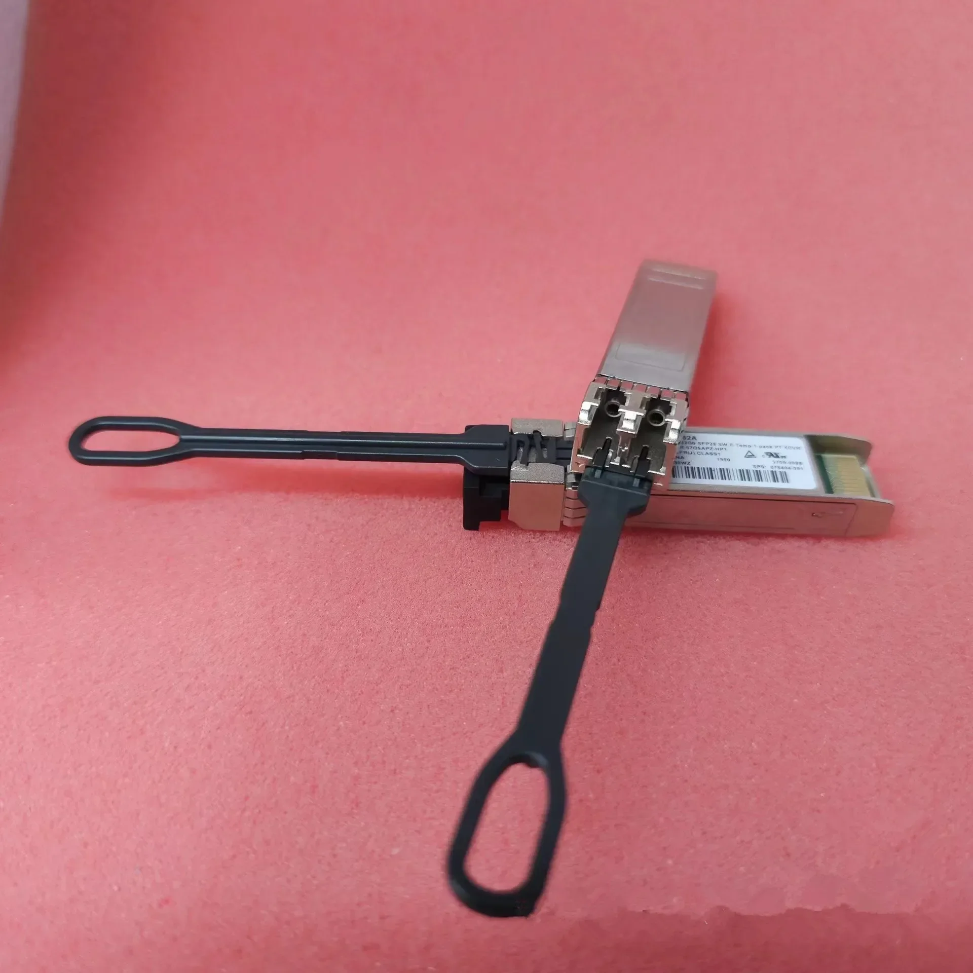 32G SFP+ Fiber Optical Module Q2P62A 878404-001 AFBR-57G5APZ-HP1 5700-0089 32GB SFP28 SW SFP Transceiver
32G SFP+ Fiber Optical Module Q2P62A 878404-001 AFBR-57G5APZ-HP1 5700-0089 32GB SFP28 SW SFP Transceiver