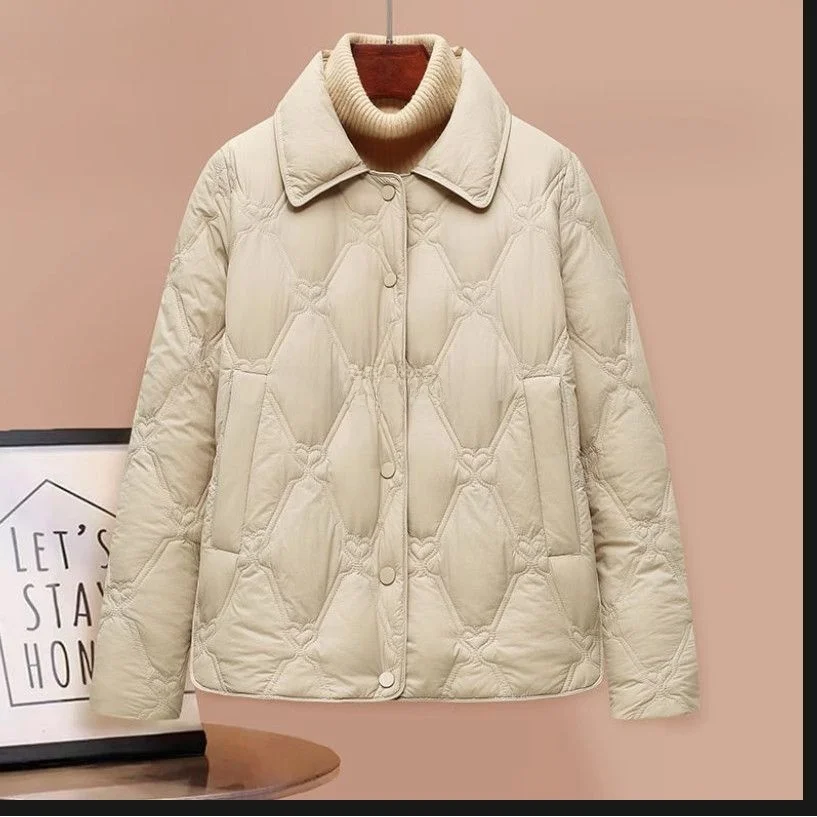 Легкое женское пальто Du down Jaet с воротником ort Sle, зимнее новое модное повседневное пальто с ромбовидным узором, повседневное пальто для поездок на работу
Легкое женское пальто Du down Jaet с воротником ort Sle, зимнее новое модное повседневное пальто с ромбовидным узором, повседневное пальто для поездок на работу