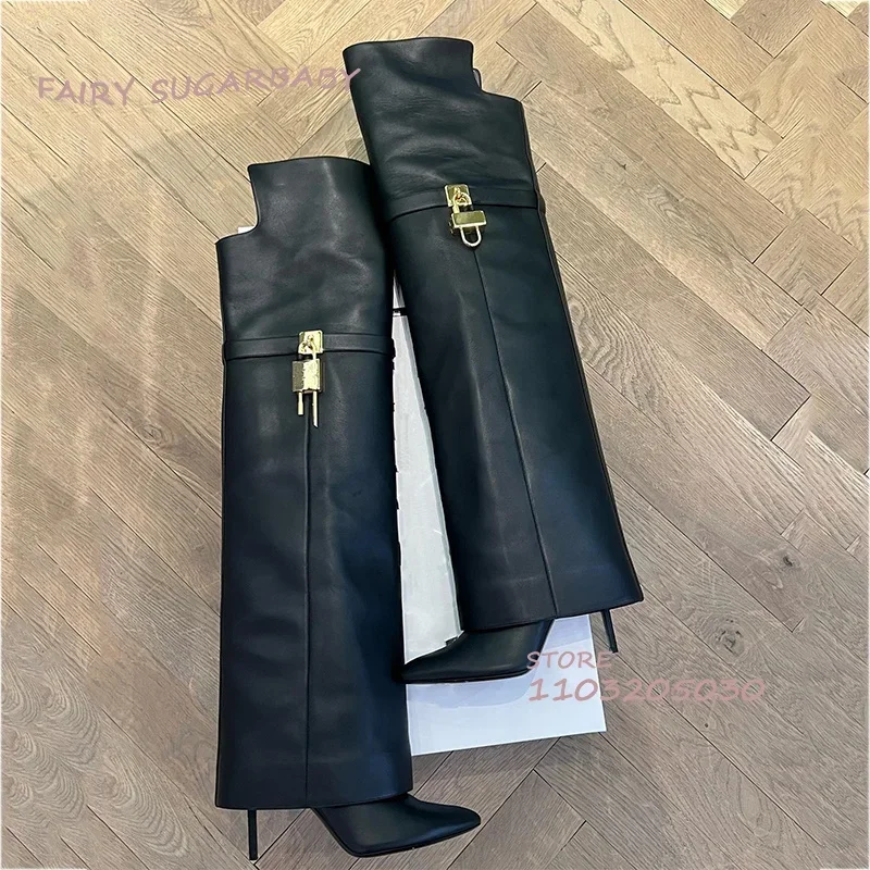 Metal buckle on thigh Stiletto Pants Boots Folded Leather Knee Wrap Belt Buckle Gold Lock Pointed Heel Women Booties Loose Girls
Metal buckle on thigh Stiletto Pants Boots Folded Leather Knee Wrap Belt Buckle Gold Lock Pointed Heel Women Booties Loose Girls