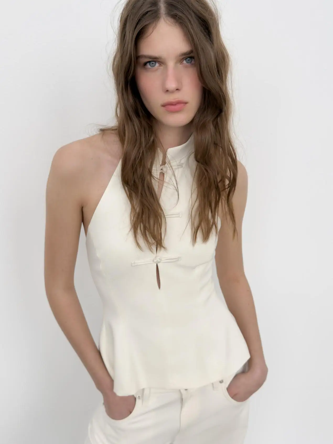 Sexy Backless Sleeveless Neck Hanging Knot Decoration Top Women's New Arrival Summer Fashionable Ethnic Style Stage Costume
Sexy Backless Sleeveless Neck Hanging Knot Decoration Top Women's New Arrival Summer Fashionable Ethnic Style Stage Costume