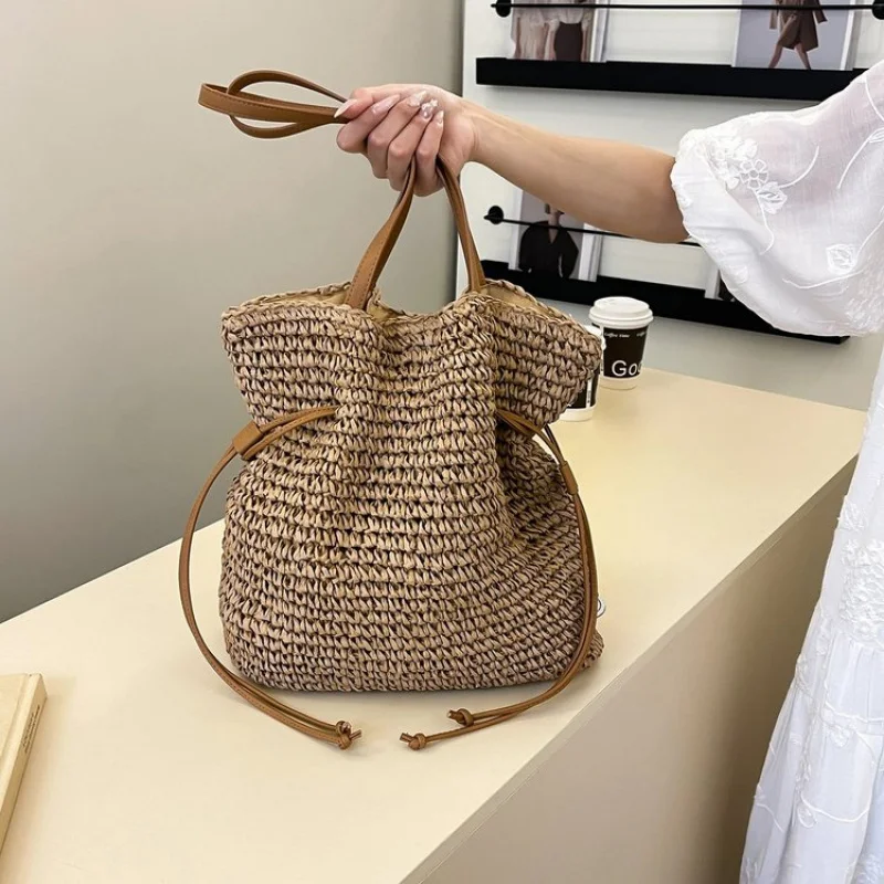 Famous Designer Leather Women's Handbag High-End Luxury Brand Fashionable Elegant Crossbody Classy Artistry Daily Bag
Famous Designer Leather Women's Handbag High-End Luxury Brand Fashionable Elegant Crossbody Classy Artistry Daily Bag