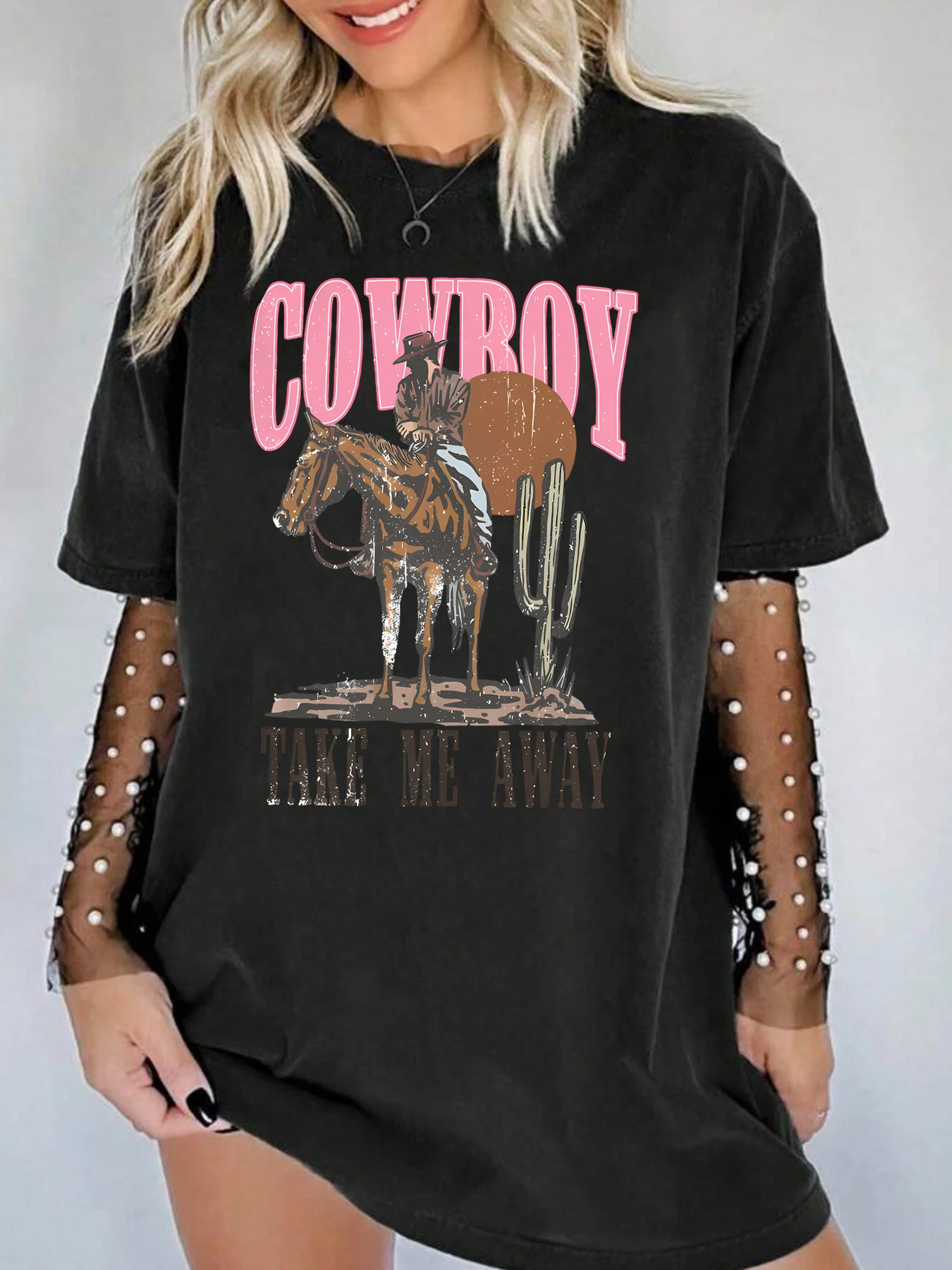COWBOY джинсовая женская футболка с короткими рукавами и рисунком для верховой езды, модная женская одежда, повседневный стиль
COWBOY джинсовая женская футболка с короткими рукавами и рисунком для верховой езды, модная женская одежда, повседневный стиль