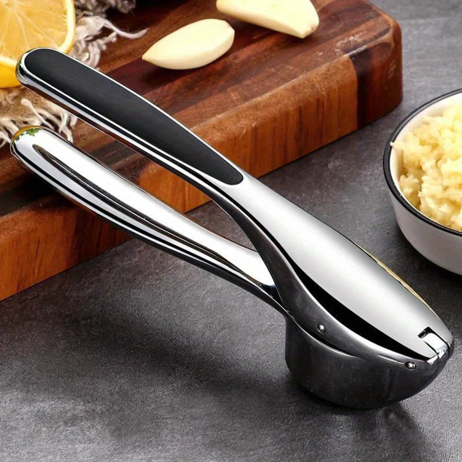 Effortless 1 Piece metal Garlic Press Manually Crusher Handheld Ginger Kitchen Tools Grinder for herbs Salt and pepper Greender
Effortless 1 Piece metal Garlic Press Manually Crusher Handheld Ginger Kitchen Tools Grinder for herbs Salt and pepper Greender