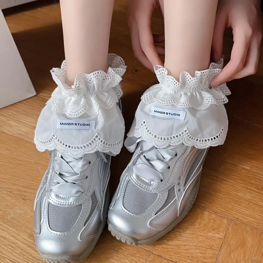 Korean Fashion White Lace Lolita Shoes Cover socks Women's Ins Home Warm Footwear Ballet Style over Shoes Socks
Korean Fashion White Lace Lolita Shoes Cover socks Women's Ins Home Warm Footwear Ballet Style over Shoes Socks