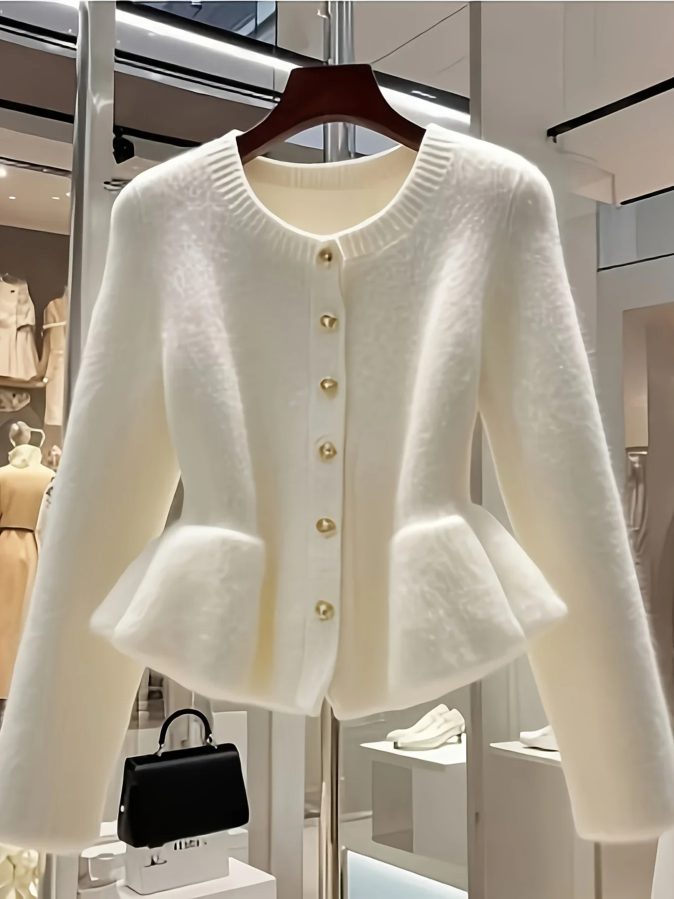 Autumn Winter New Women A-line Cardigan Round Neck Waist Cinched Ruffle Edge Long Sleeved Female Sweet Knit Sweater Jacket
Autumn Winter New Women A-line Cardigan Round Neck Waist Cinched Ruffle Edge Long Sleeved Female Sweet Knit Sweater Jacket