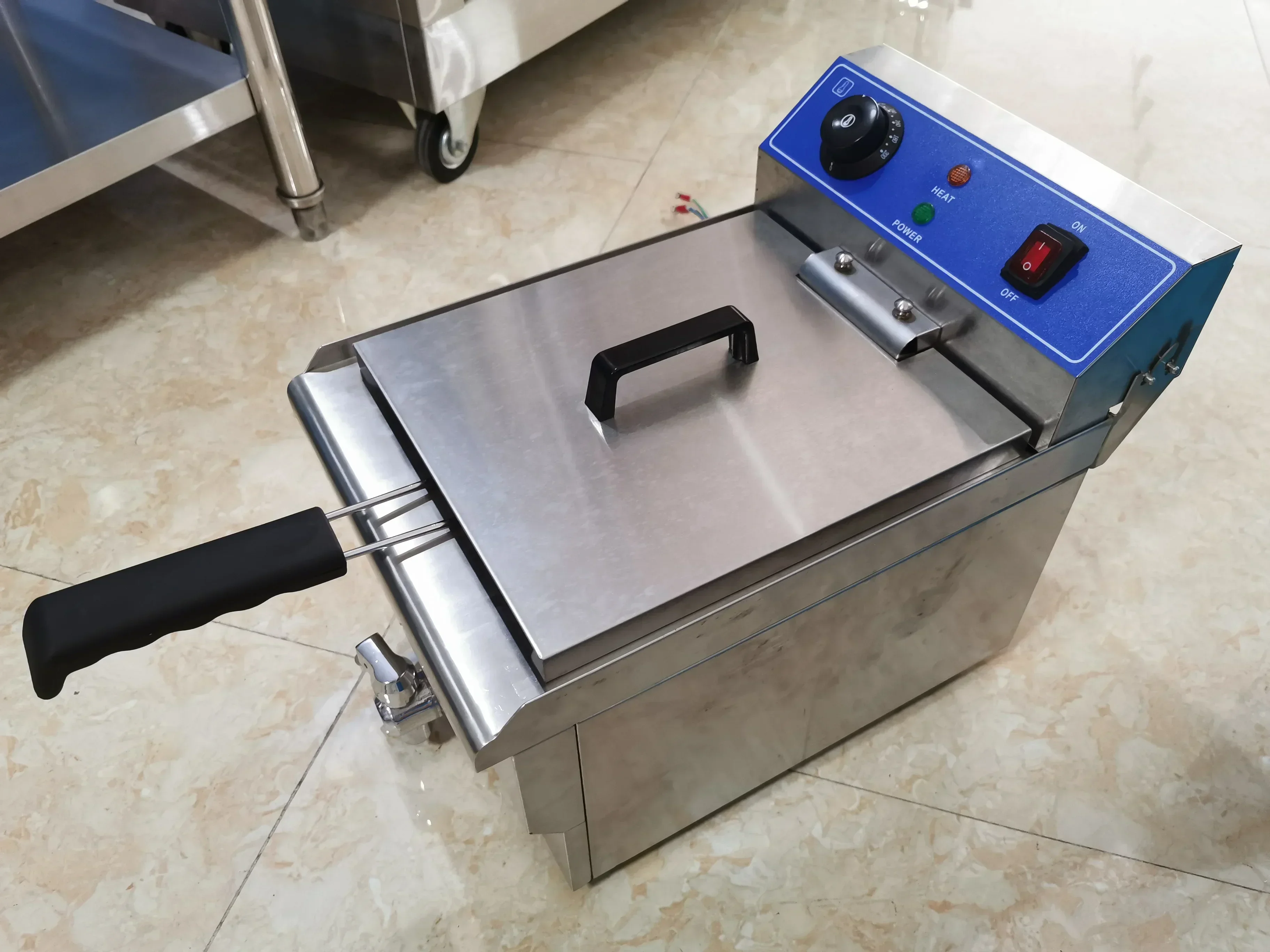 Sell like hot cakes Deep Fryer with tap Electric Commercial SS201 Deep Fryer CE Professional Mcdonalds Chips Frier Industrial
Sell like hot cakes Deep Fryer with tap Electric Commercial SS201 Deep Fryer CE Professional Mcdonalds Chips Frier Industrial