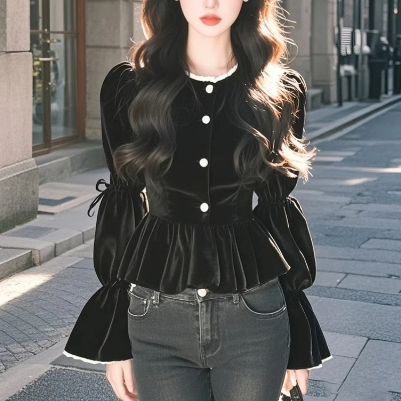 French Style Spring Fall Intage Women Puff Flare Sleeve Black Velvet Top Shirt , Woman Autumn Velour Tops Shirts
French Style Spring Fall Intage Women Puff Flare Sleeve Black Velvet Top Shirt , Woman Autumn Velour Tops Shirts