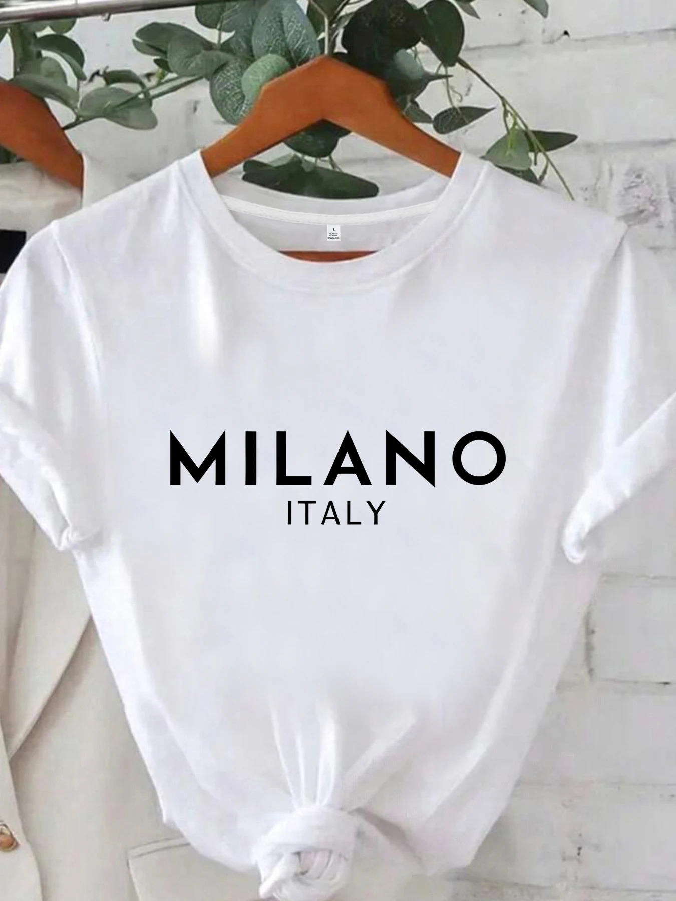 Женская футболка больших размеров с английскими буквами и круглым вырезом с короткими рукавами, эластичными полурукавами и модными принтами 
Женская футболка больших размеров с английскими буквами и круглым вырезом с короткими рукавами, эластичными полурукавами и модными принтами