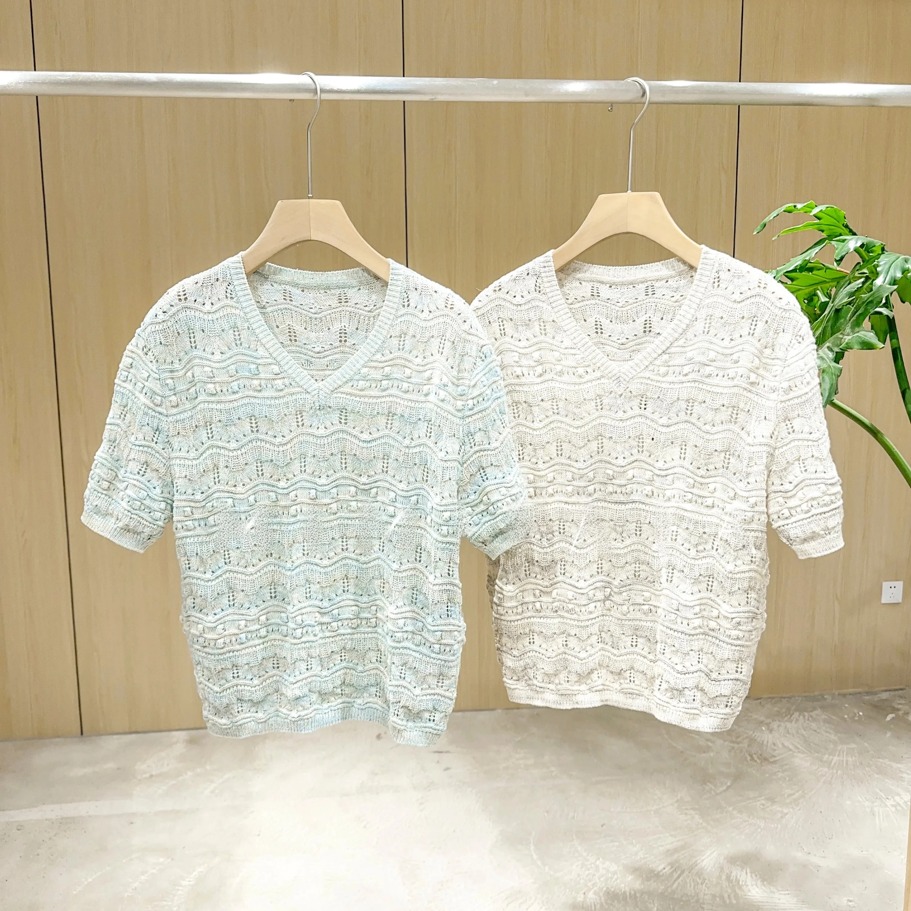 Mimifafa Lin Cotton Bead Thread 26 New Hollow out Segment Dyeing Loose V-neck Hollow Knitted Short Sleeve Women's Top
Mimifafa Lin Cotton Bead Thread 26 New Hollow out Segment Dyeing Loose V-neck Hollow Knitted Short Sleeve Women's Top