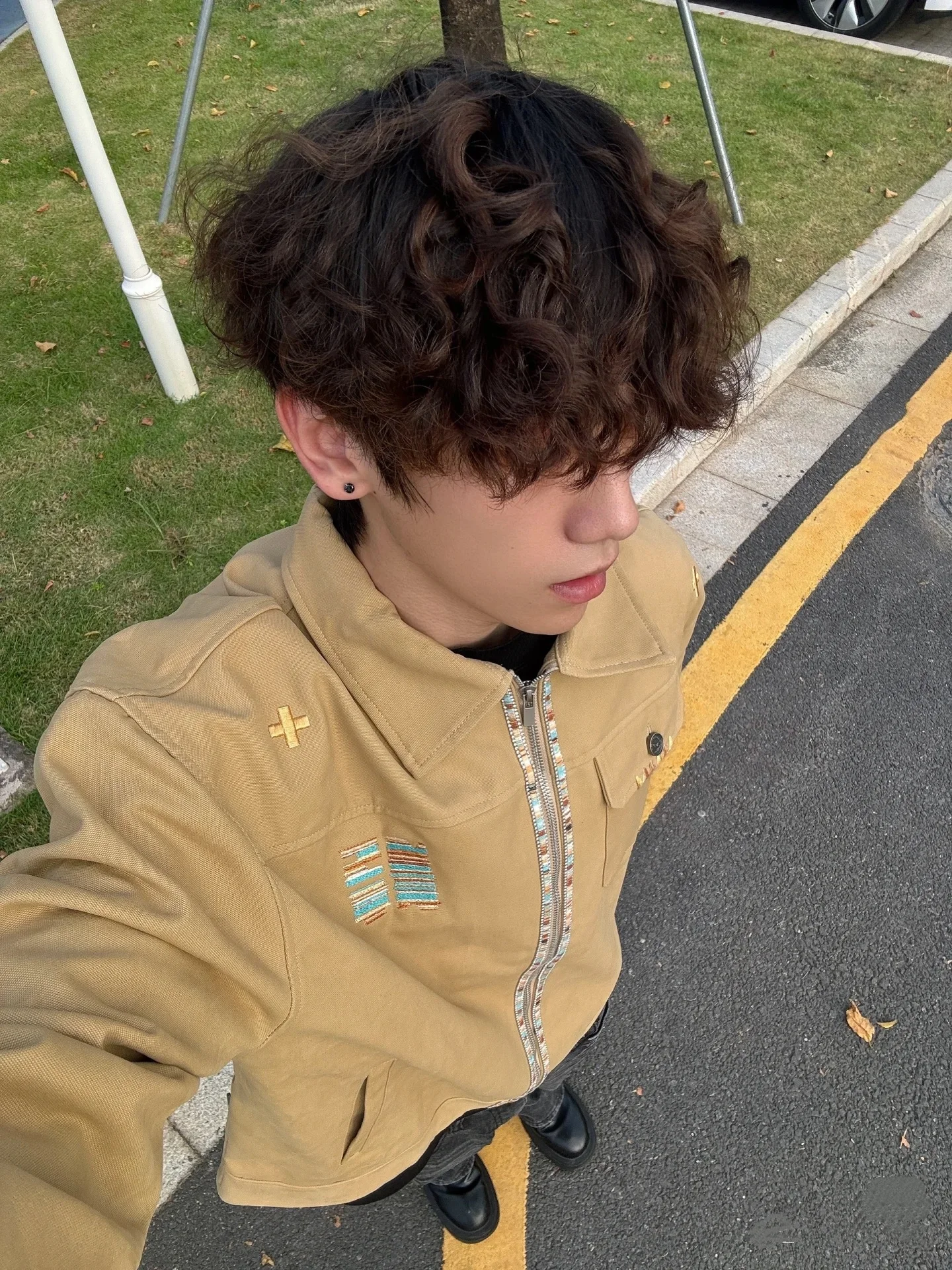 Ретро американский хаки с вышитым воротником-пилотом Jaet ex Свободная повседневная верхняя одежда на молнии с длинным светом Youth Faion
Ретро американский хаки с вышитым воротником-пилотом Jaet ex Свободная повседневная верхняя одежда на молнии с длинным светом Youth Faion