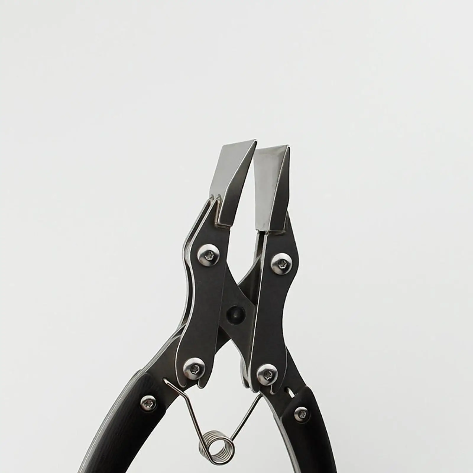 Leather Press Tool Stainless Steel Flat Pliers for Manual Leather Crafting and Leather Edge Adjustment
Leather Press Tool Stainless Steel Flat Pliers for Manual Leather Crafting and Leather Edge Adjustment