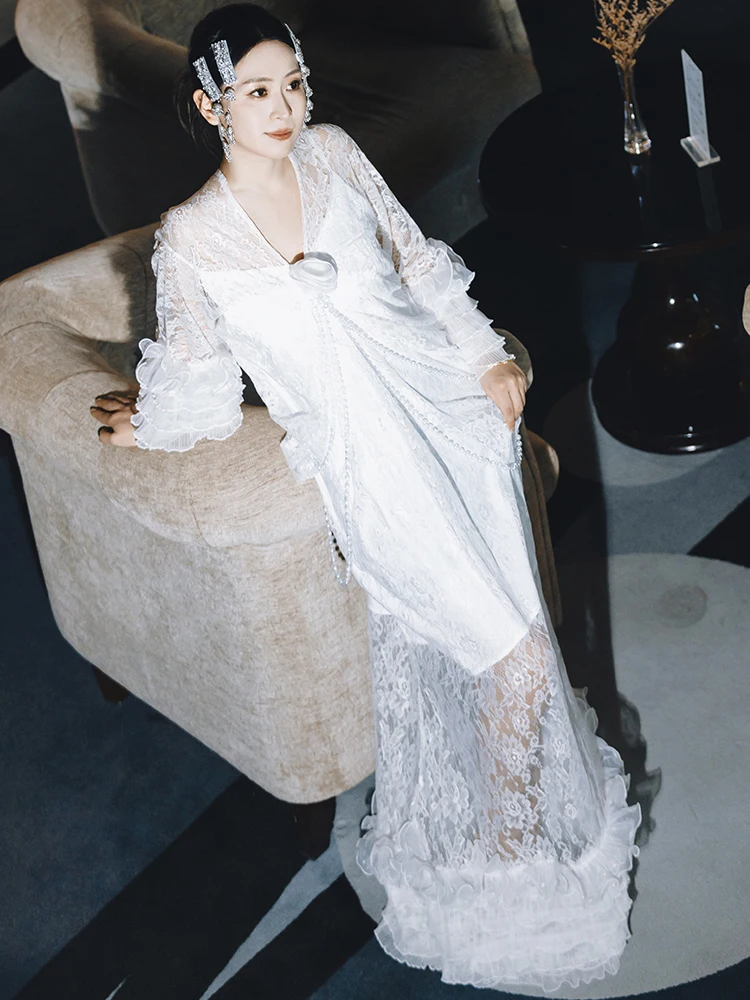 Elegant Lace Wedding Dress Set Long Sleeve V-Neck Polyester Fiber Spring Autumn Winter Suitable for Ladies Photography Shoot
Elegant Lace Wedding Dress Set Long Sleeve V-Neck Polyester Fiber Spring Autumn Winter Suitable for Ladies Photography Shoot