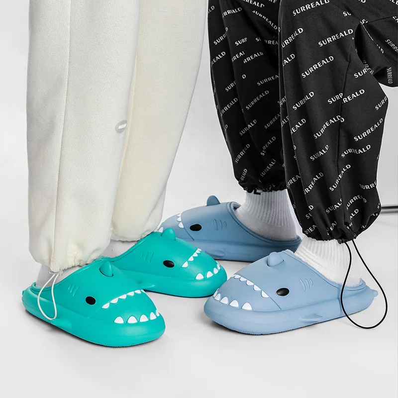 Couple's Furry Slippers Thick Bottom Waterproof Men's Cartoon Cotton Slippers Home Use Winter Warm Soft Plush Ladies Slippers
Couple's Furry Slippers Thick Bottom Waterproof Men's Cartoon Cotton Slippers Home Use Winter Warm Soft Plush Ladies Slippers
