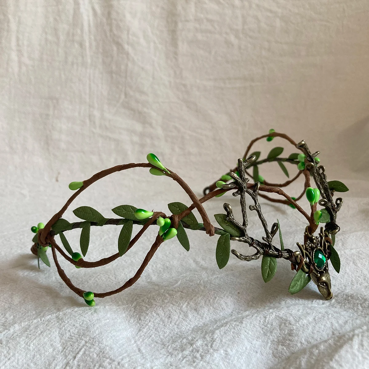 Handmade Green Woodland Crown Elven Wings Headband Hair Garland for Fairy Witch Queen Princess Cosplay Costume Carnival
Handmade Green Woodland Crown Elven Wings Headband Hair Garland for Fairy Witch Queen Princess Cosplay Costume Carnival