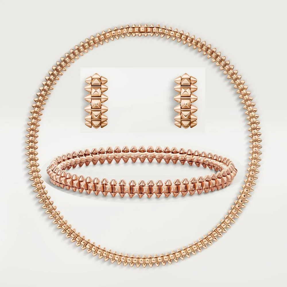 Новинка 2025 года, серия с головой пули, повседневный модный универсальный комплект, браслет с заклепками и ногтями, ожерелье
Новинка 2025 года, серия с головой пули, повседневный модный универсальный комплект, браслет с заклепками и ногтями, ожерелье