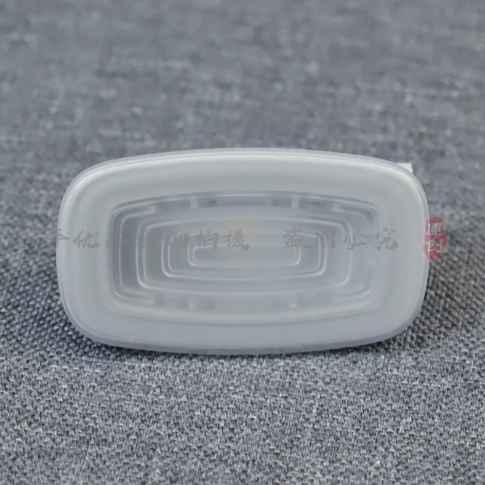 Для Mercedes Benz C180E260CLA200GLC260A200 Лампа внутреннего освещения A0009065509
Для Mercedes Benz C180E260CLA200GLC260A200 Лампа внутреннего освещения A0009065509