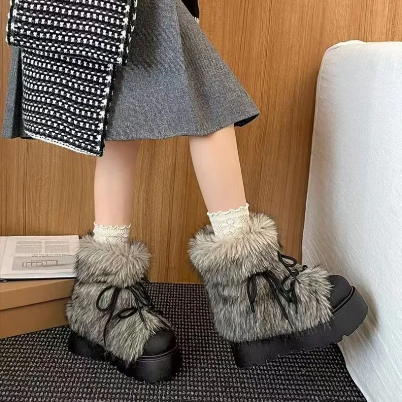 Ретро-стильные меховые зимние сапоги для женщин, коллекция Зима 2026, модные, теплые, морозостойкие, на толстой подошве, увеличивающие рост на 8 см
Ретро-стильные меховые зимние сапоги для женщин, коллекция Зима 2026, модные, теплые, морозостойкие, на толстой подошве, увеличивающие рост на 8 см