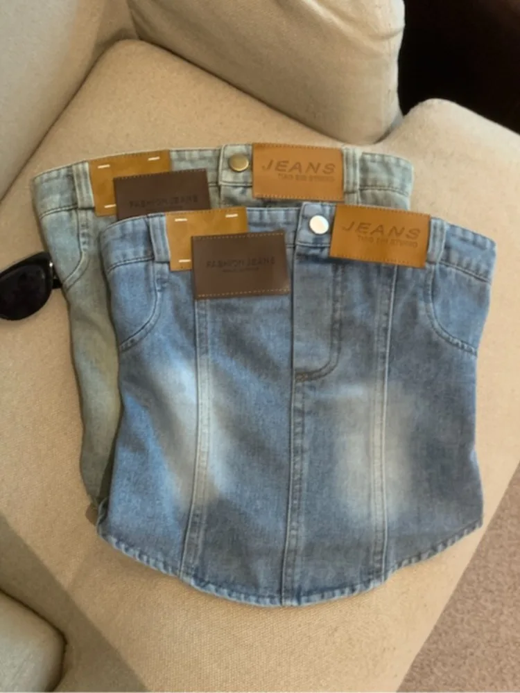 Retro Patchwork PU Leather Tube Top Vest Women's Summer New Spicy Girl Sexy Sleeveless Design Denim Shirt Korean Style Citywalk
Retro Patchwork PU Leather Tube Top Vest Women's Summer New Spicy Girl Sexy Sleeveless Design Denim Shirt Korean Style Citywalk