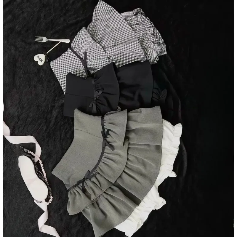 Women's Short Skirts Japanese Style High-waisted Underskirt Fashion 2026 New Sweet and Cute Simple Casual Girls Mini Skirt
Women's Short Skirts Japanese Style High-waisted Underskirt Fashion 2026 New Sweet and Cute Simple Casual Girls Mini Skirt
