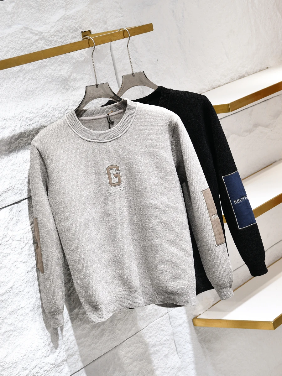 Velvet Fabric Men's Knitted Sweater Letter Embroidery Fleece Lined Casual Fashion Autumn Winter Thickened Long Sleeve round Neck
Velvet Fabric Men's Knitted Sweater Letter Embroidery Fleece Lined Casual Fashion Autumn Winter Thickened Long Sleeve round Neck