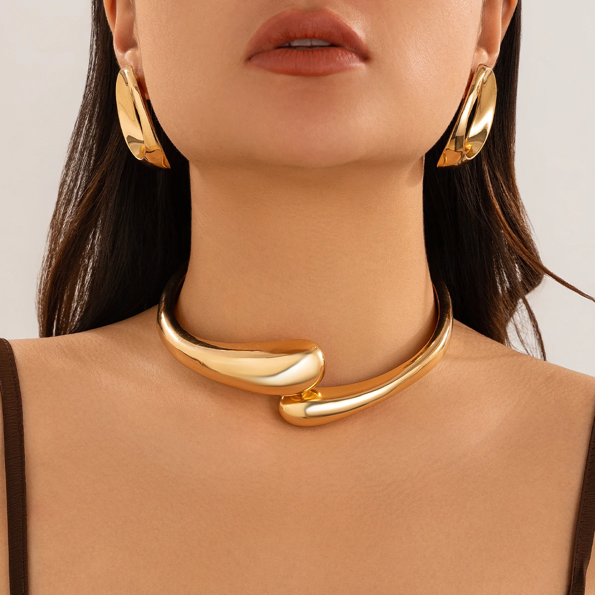 Salircon Fashion Creative Water Drop Choker Necklace for Women Statement Aesthetic Gold Color Open Collar Necklace Jewelry
Salircon Fashion Creative Water Drop Choker Necklace for Women Statement Aesthetic Gold Color Open Collar Necklace Jewelry