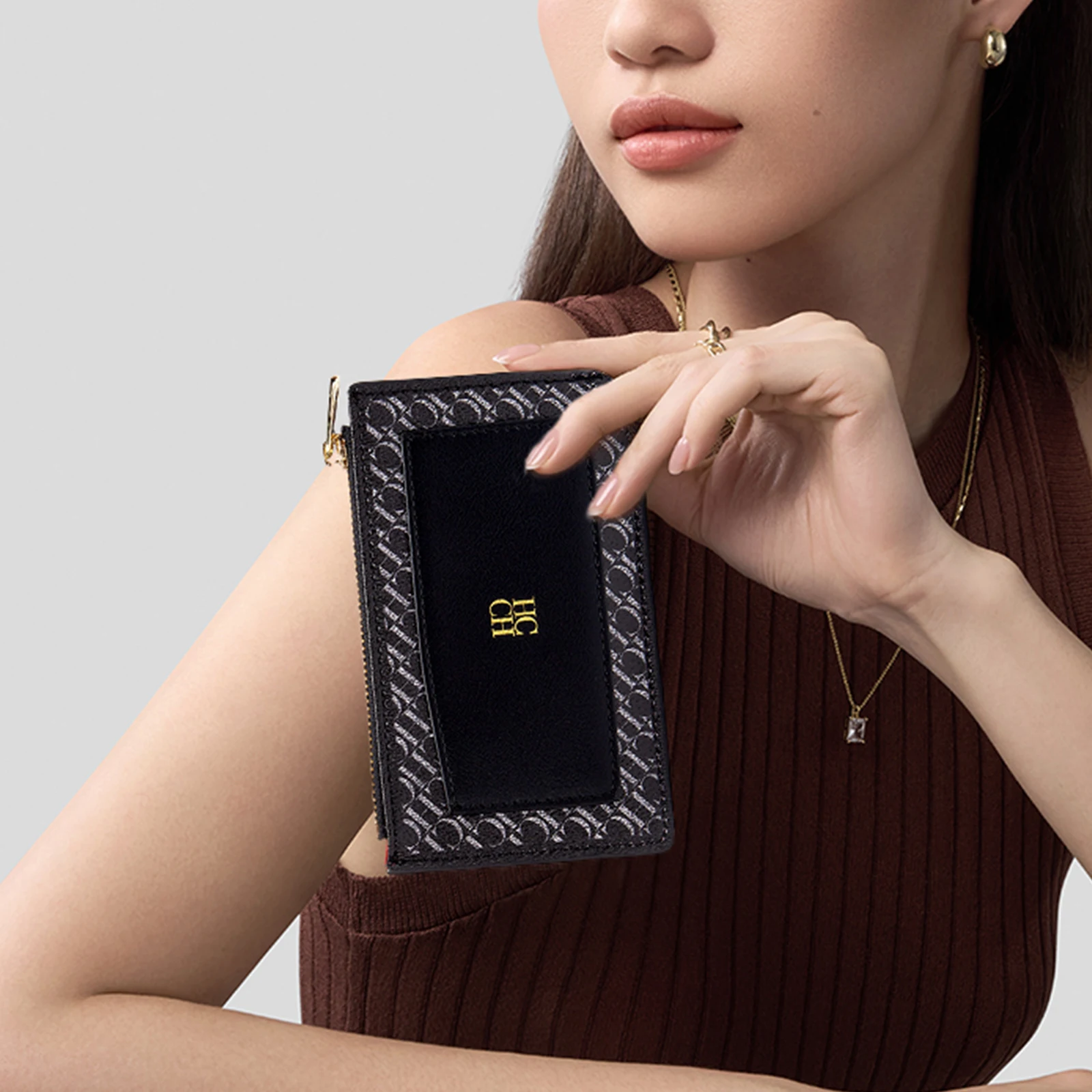 Модный классический новый универсальный кошелек 2025 для мужчин и женщин, материал ПК, деловая офисная сумка для карточек
Модный классический новый универсальный кошелек 2025 для мужчин и женщин, материал ПК, деловая офисная сумка для карточек