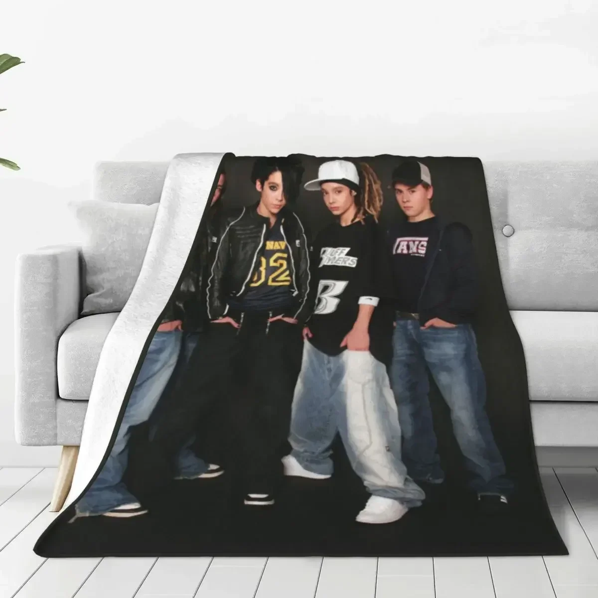 Hotel Tokio Warm Soft Blankets Famous Rock Band Airplane Travel Throw Blanket Winter Graphic Flannel Bedspread Sofa Bed Cover
Hotel Tokio Warm Soft Blankets Famous Rock Band Airplane Travel Throw Blanket Winter Graphic Flannel Bedspread Sofa Bed Cover