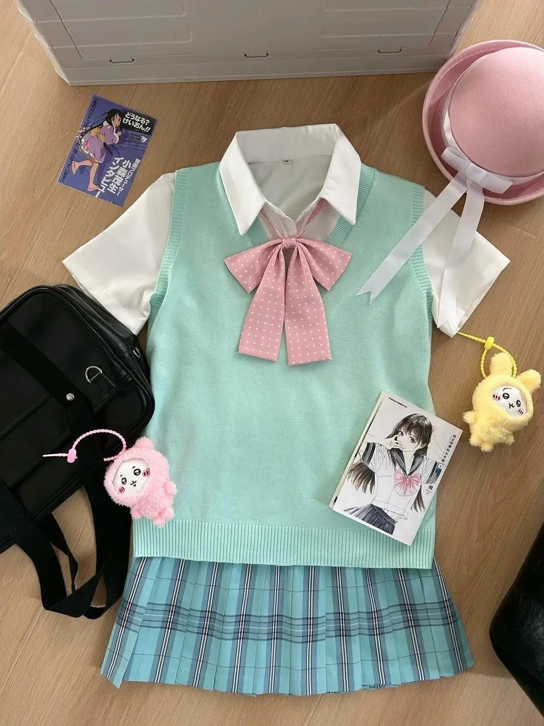 Original College JK Uniform Knitted Sweater Vest Skirt Set Short Sleeve Shirt Style Polyester Filling Button Closure
Original College JK Uniform Knitted Sweater Vest Skirt Set Short Sleeve Shirt Style Polyester Filling Button Closure