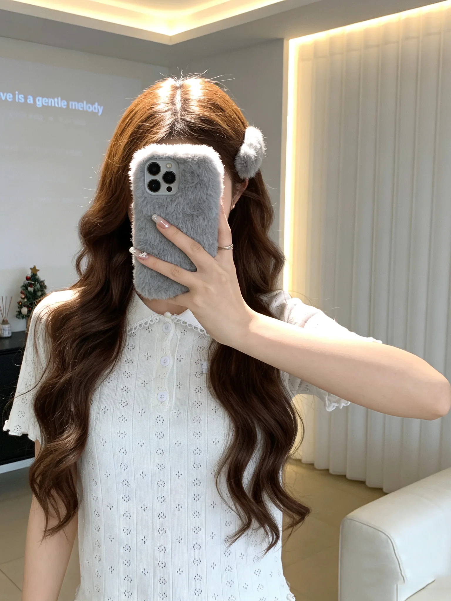 VIBE Korean Style Hollow out Knitted Top Women's Short Sleeve Turn-down Collar Button Slimming Versatile Small Stature Elegance
VIBE Korean Style Hollow out Knitted Top Women's Short Sleeve Turn-down Collar Button Slimming Versatile Small Stature Elegance