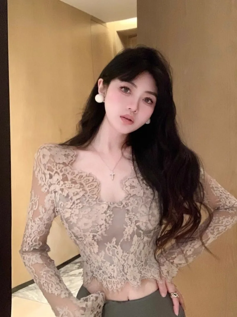 Новый женский свитер с длинным рукавом, вырезом в форме буквы V, кружевной отделкой и ажурным узором для осени и зимы
Новый женский свитер с длинным рукавом, вырезом в форме буквы V, кружевной отделкой и ажурным узором для осени и зимы