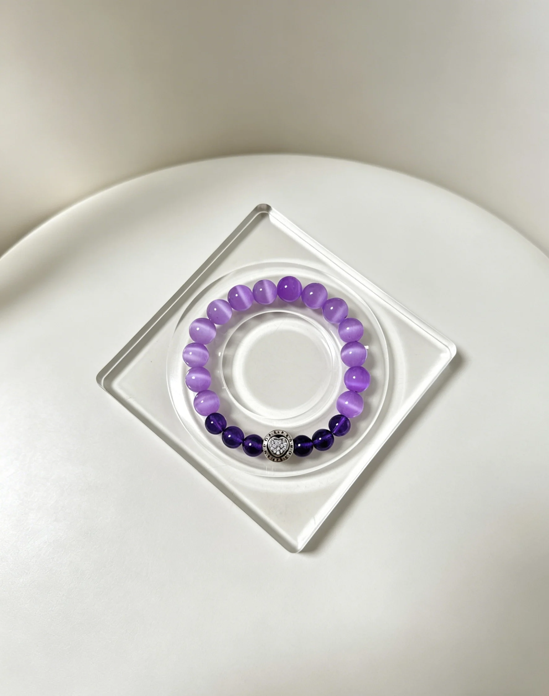 【Emerald Flows Eastward】Purple Cat Eye & Purple Crystal Pan Family Bracelet
【Emerald Flows Eastward】Purple Cat Eye & Purple Crystal Pan Family Bracelet