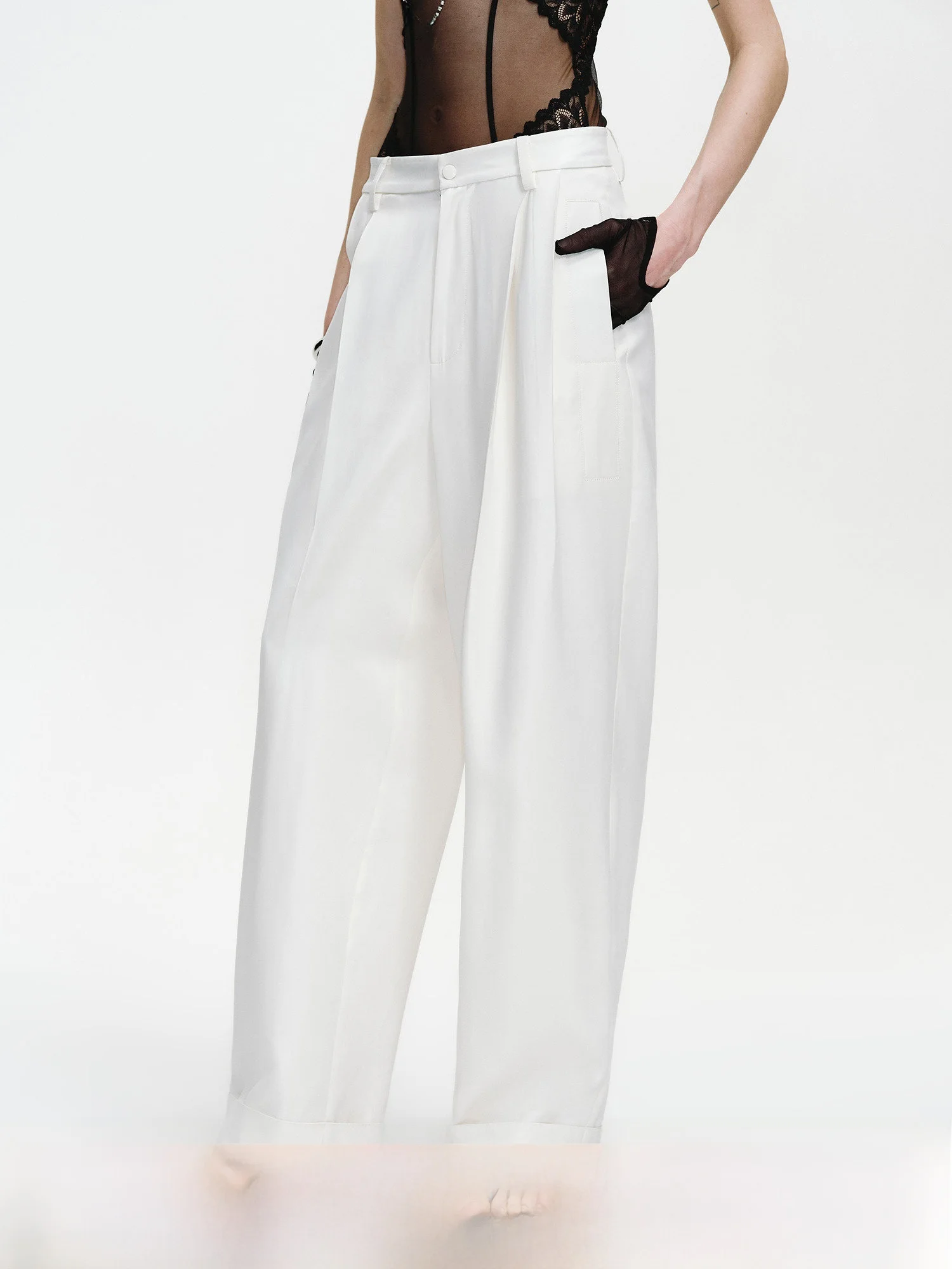 Low Waist Wide Leg Casual Pants Women's Loose Fit Trousers Processed Pleated Front Design Comfortable Breathable Spring Fashion
Low Waist Wide Leg Casual Pants Women's Loose Fit Trousers Processed Pleated Front Design Comfortable Breathable Spring Fashion