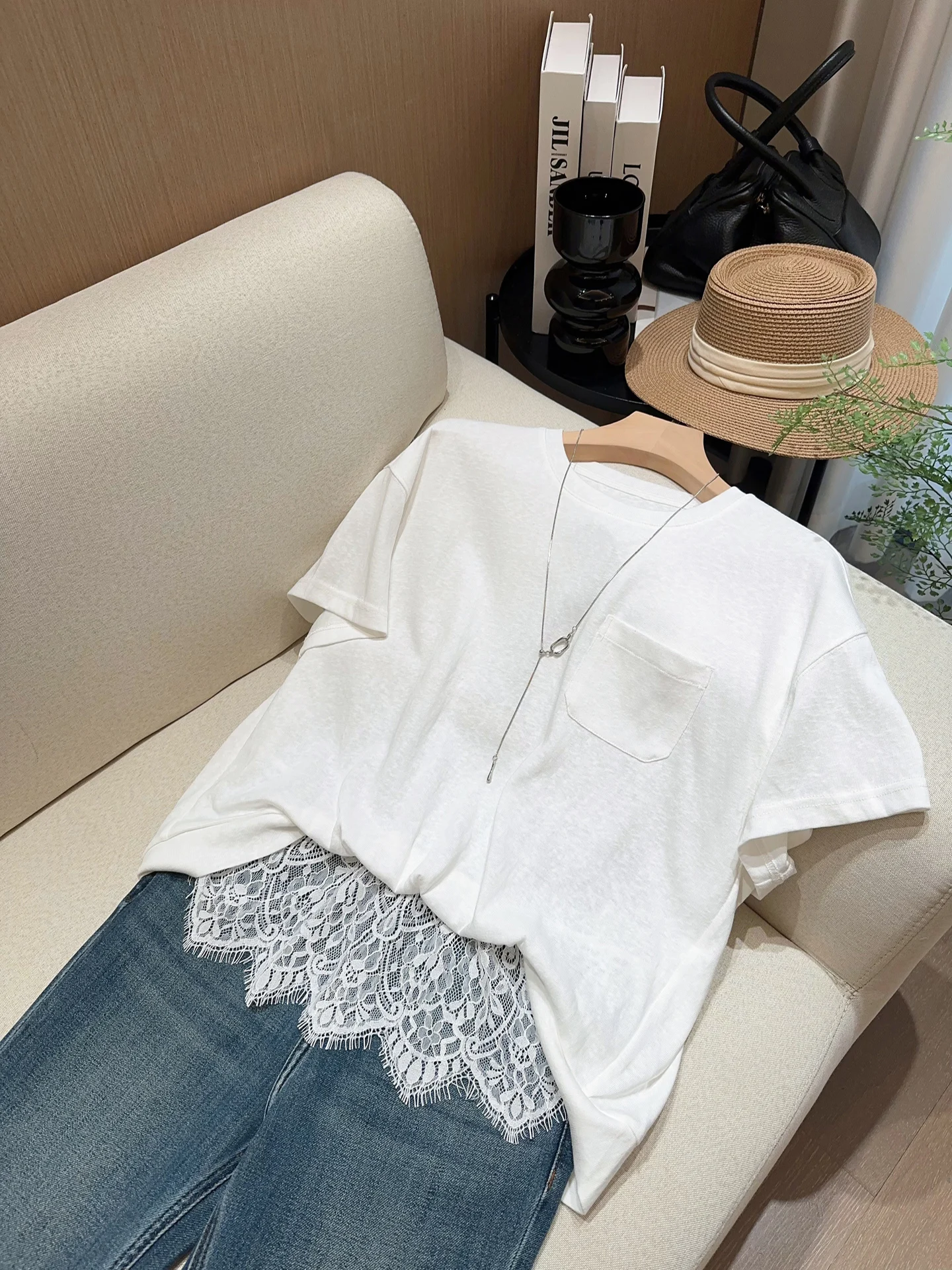 Chic Lace Splice Casual Short Sleeve Women's T-shirt 2026 New White Top Elegant Soft Comfortable Breathable Cotton Blend
Chic Lace Splice Casual Short Sleeve Women's T-shirt 2026 New White Top Elegant Soft Comfortable Breathable Cotton Blend