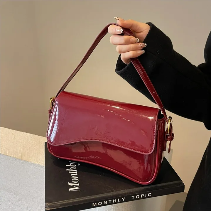 Женская сумка 2026: новая ретро-модель для работы и повседневного использования, модная сумка через плечо/на плечо
Женская сумка 2026: новая ретро-модель для работы и повседневного использования, модная сумка через плечо/на плечо