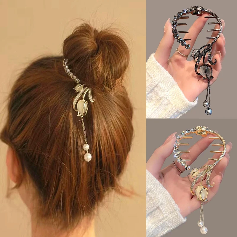Rhinestone Tulip Hair Claw Clip Pearl Tassel Pill Head Ponytail Buckle Hair Clip Women Hairpin Girls Barrette Hair Accessories
Rhinestone Tulip Hair Claw Clip Pearl Tassel Pill Head Ponytail Buckle Hair Clip Women Hairpin Girls Barrette Hair Accessories