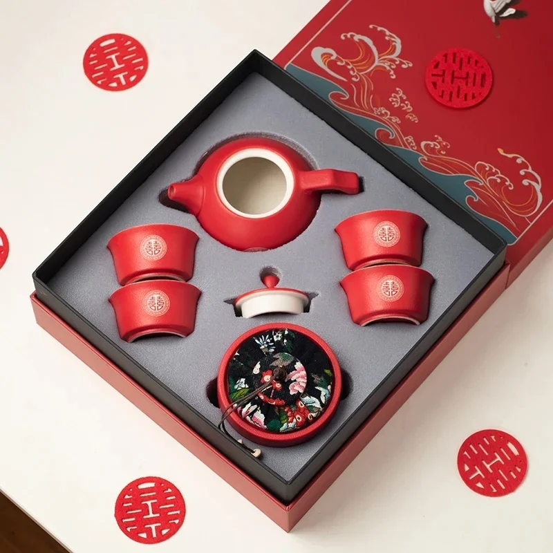 Chinese Wedding Ceramic Tea Set Teapot Boutique Handmade Tea Pot and Cup Set Household Tradition Red Teaware with Gift Box
Chinese Wedding Ceramic Tea Set Teapot Boutique Handmade Tea Pot and Cup Set Household Tradition Red Teaware with Gift Box
