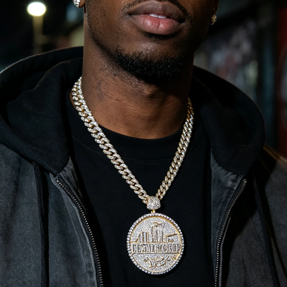 Hip Hop Pendant 5A CZ Stone Paved Bling Iced Out 3D Building Letter Logo Full Diamond Rapper Jewelry Unique Anniversary Gift
Hip Hop Pendant 5A CZ Stone Paved Bling Iced Out 3D Building Letter Logo Full Diamond Rapper Jewelry Unique Anniversary Gift