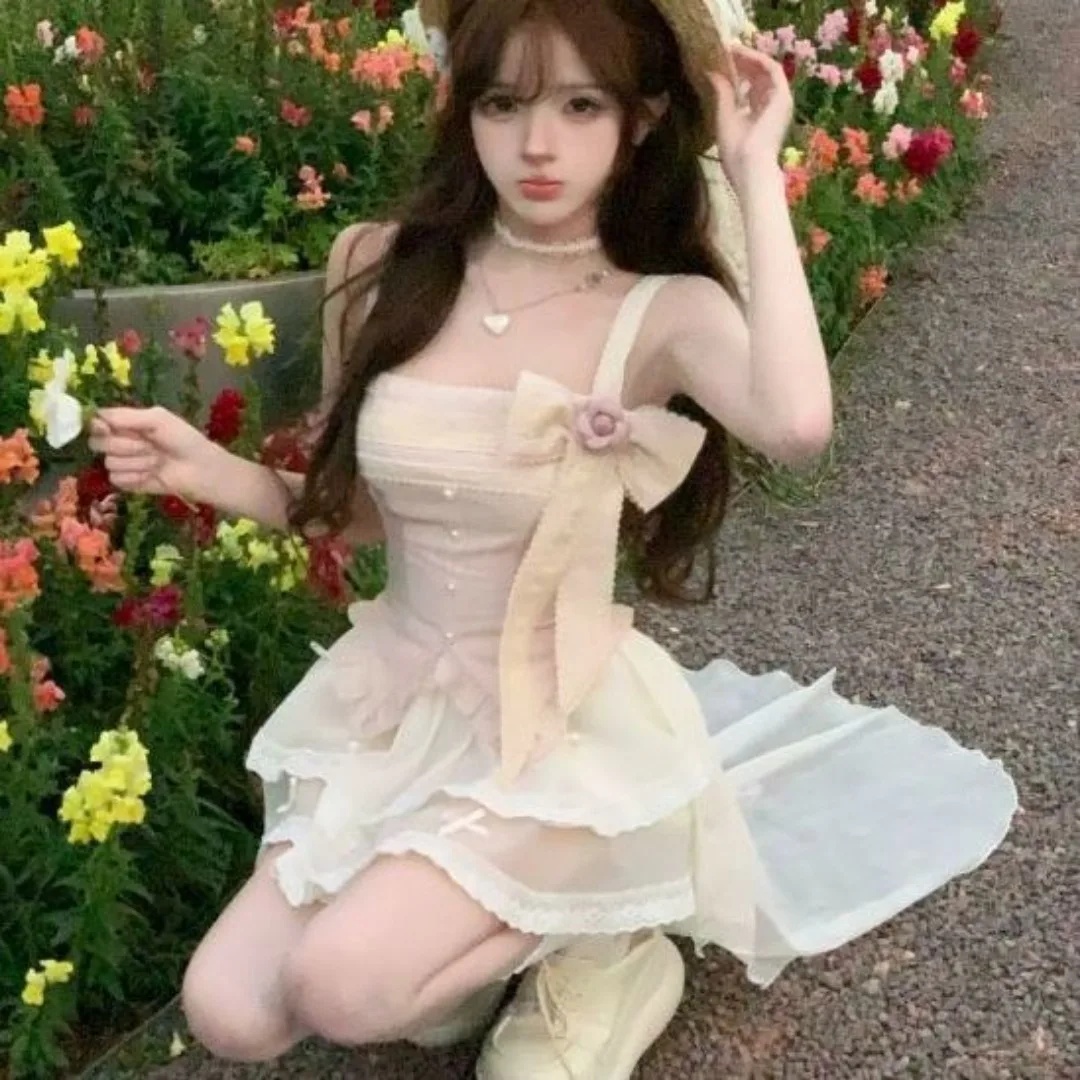 Japanese Sweet Harajuku Kawaii Lolita Princess Skirt Set Japanese Y2k Women Slim Tops Mini Cake Skirt Irregular 2-piece Sets New
Japanese Sweet Harajuku Kawaii Lolita Princess Skirt Set Japanese Y2k Women Slim Tops Mini Cake Skirt Irregular 2-piece Sets New