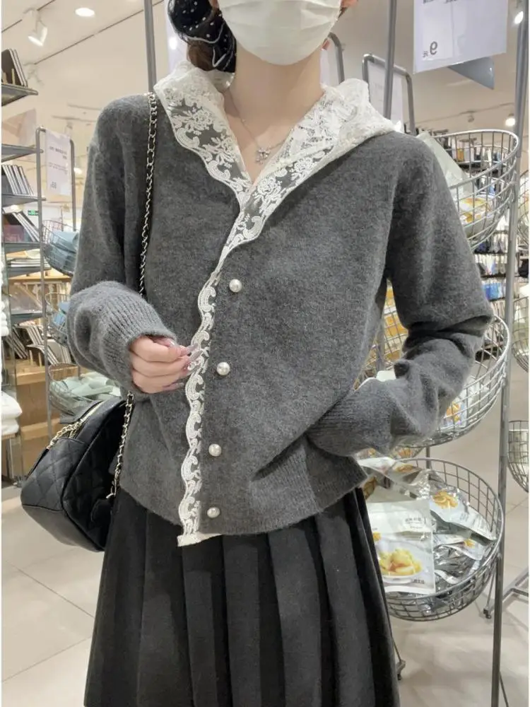 Vintage Fashion Women Patchwork Lace Long Sleeved Button Hooded Sweater Autumn Winter Elegant Slim Versatile Short Knitted Tops
Vintage Fashion Women Patchwork Lace Long Sleeved Button Hooded Sweater Autumn Winter Elegant Slim Versatile Short Knitted Tops