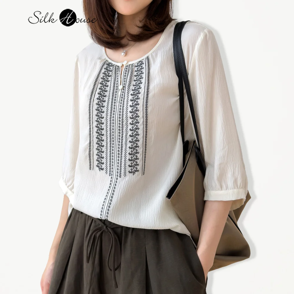 2026 Women's Casual New Skin Friendly 100% Natural Mulberry Silk Pearl Satin Vacation Style Loose Embroidered Round Neck T-shirt
2026 Women's Casual New Skin Friendly 100% Natural Mulberry Silk Pearl Satin Vacation Style Loose Embroidered Round Neck T-shirt