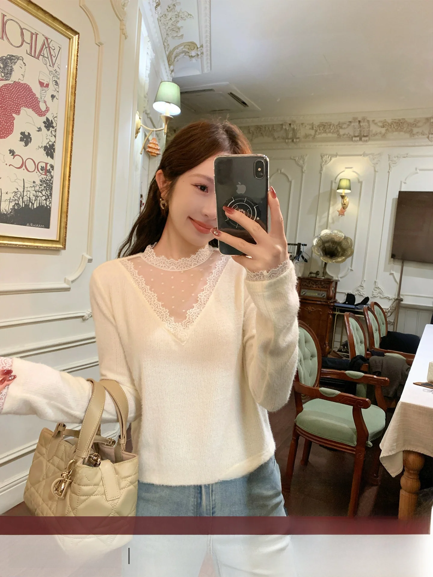 Yiyi Home Lace Splice Knitted Base Shirt Women's Fashion Design Spring Season Inner Wear French Style Long Sleeve Loose Fit
Yiyi Home Lace Splice Knitted Base Shirt Women's Fashion Design Spring Season Inner Wear French Style Long Sleeve Loose Fit