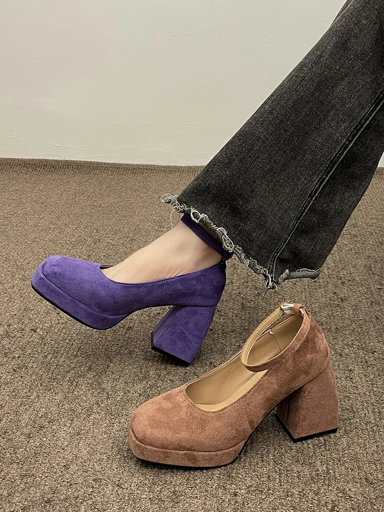 Square Head Mary Precious Shoes Women's Shoes 2022 Winter New Fashion High Heels with Shallow Mouth and Coarse Heels
Square Head Mary Precious Shoes Women's Shoes 2022 Winter New Fashion High Heels with Shallow Mouth and Coarse Heels