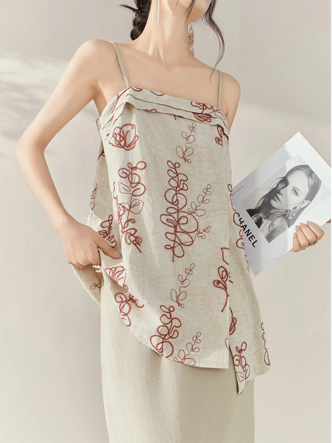 Flowing Era Oaeal Linen Print Tank Top Women Summer Outdoor Thin Design Sense Svel irt Commute Sle Loose Fit
Flowing Era Oaeal Linen Print Tank Top Women Summer Outdoor Thin Design Sense Svel irt Commute Sle Loose Fit