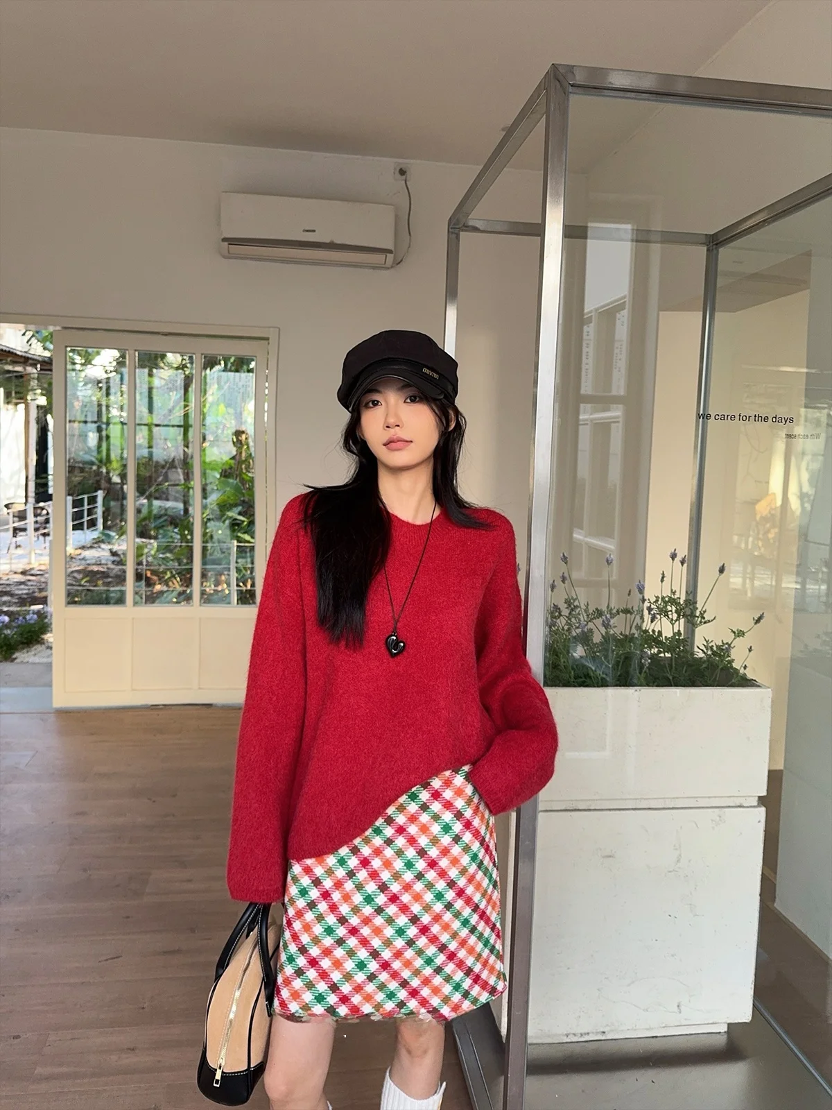 Red round Neck Sweater UVPU Casual Loose Fit Long Sleeve Knitted Women's Top Winter Collection Comfortable Knitwear
Red round Neck Sweater UVPU Casual Loose Fit Long Sleeve Knitted Women's Top Winter Collection Comfortable Knitwear
