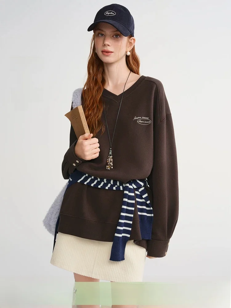 Large Size Women's Sweatirt Embroidered V-Ne Pullover New Winter Versatile Top Casual Loose Fit Long Sve Cotton Blend
Large Size Women's Sweatirt Embroidered V-Ne Pullover New Winter Versatile Top Casual Loose Fit Long Sve Cotton Blend