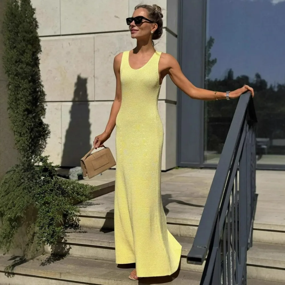 Yellow Knitted Summer Dress for Women Elegant Casual Sleeveless Slim Long Dresses Fashion O-neck Solid Basic Holiday Dress 2025
Yellow Knitted Summer Dress for Women Elegant Casual Sleeveless Slim Long Dresses Fashion O-neck Solid Basic Holiday Dress 2025